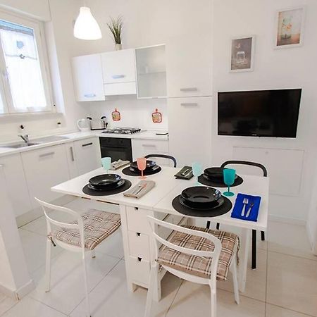 Moderno E Accogliente Bilocale Pascoli Apartment ซัน เบเนเดตโต เดล ตรอนโต ภายนอก รูปภาพ