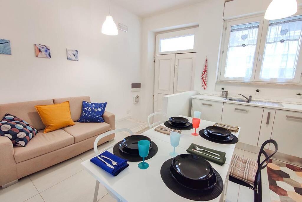 Moderno E Accogliente Bilocale Pascoli Apartment ซัน เบเนเดตโต เดล ตรอนโต ภายนอก รูปภาพ